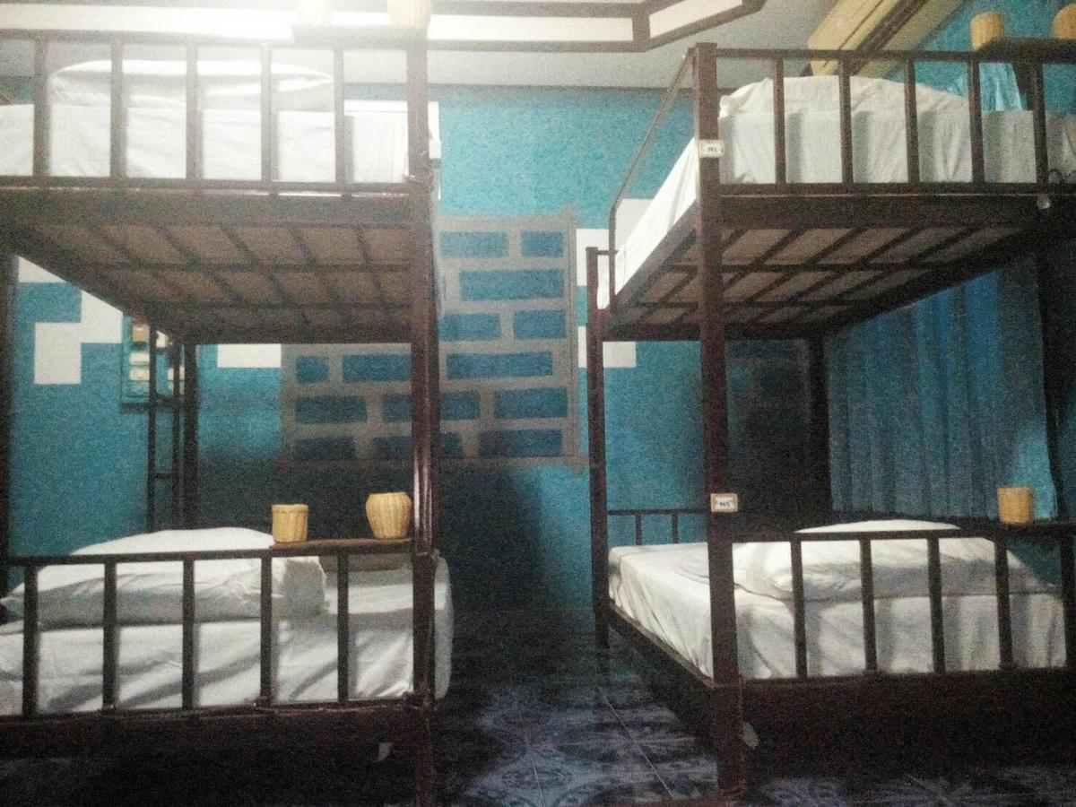 Mini Hostel Koh Lanta Bagian luar foto